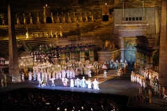 Fine del secondo atto, nella rappresentazione del 2011 all'Arena di Verona